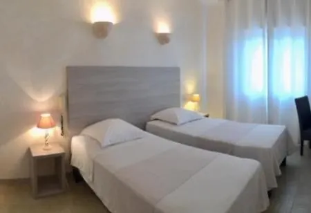 Hotel L'isula Rossa LʼÎle-Rousse