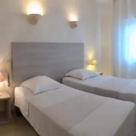 L'isula Rossa Hotel LʼÎle-Rousse