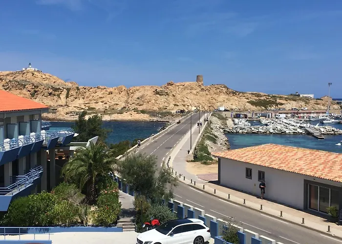 L'isula Rossa Otel LʼÎle-Rousse