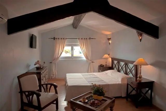 L'isula Rossa Otel LʼÎle-Rousse