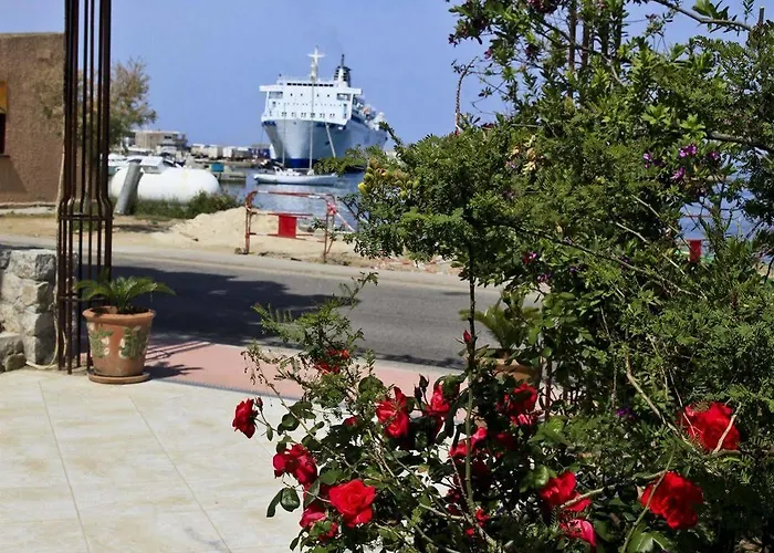 L'isula Rossa Otel