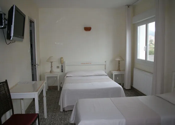 Otel L'isula Rossa