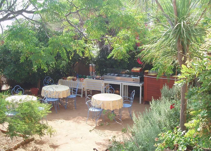 L'isula Rossa Otel 2*