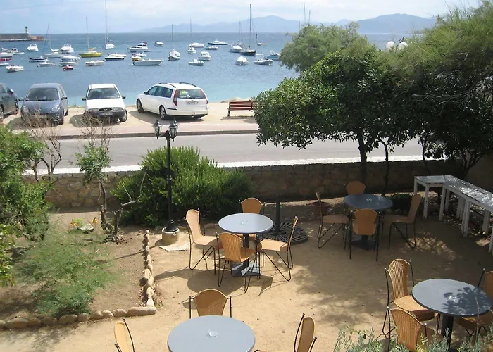 Otel L'isula Rossa