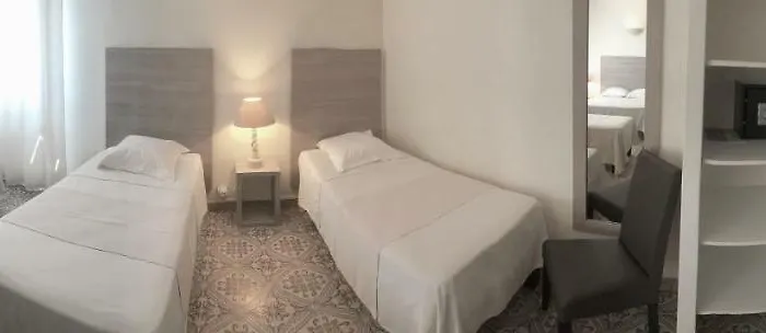 Otel L'isula Rossa