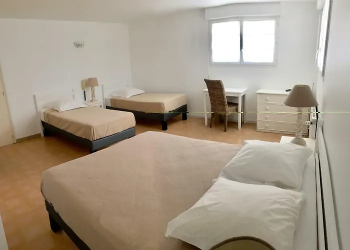 Otel L'isula Rossa