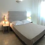 Hotel L'isula Rossa 2*
