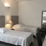L'isula Rossa Hotel 2*