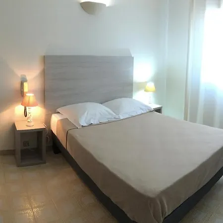 Отель L'isula Rossa 2*