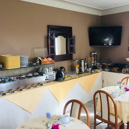 L'isula Rossa Hotel 2*