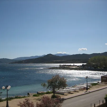 L'isula Rossa LʼÎle-Rousse