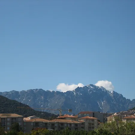 Отель L'isula Rossa Л'Иль-Рус