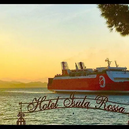 Hotel L'isula Rossa 2*