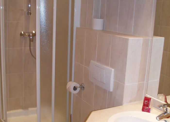 Hotel L'isula Rossa 2*