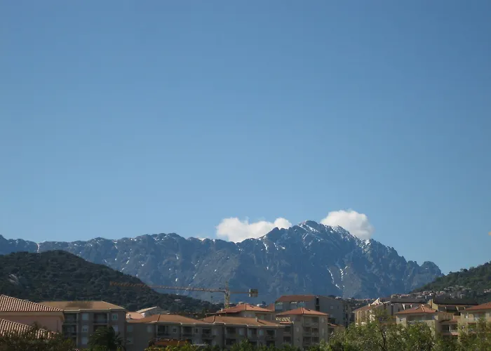 Hotel L'isula Rossa LʼÎle-Rousse