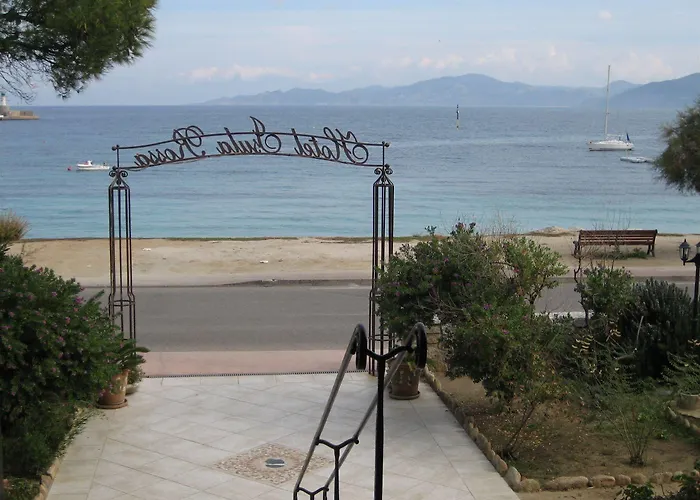 L'isula Rossa Hotel 2*